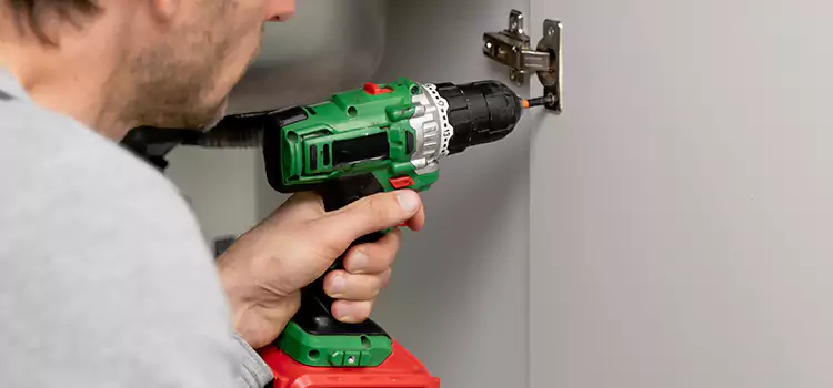 Commercial Door Hinge Repair Tukwila
